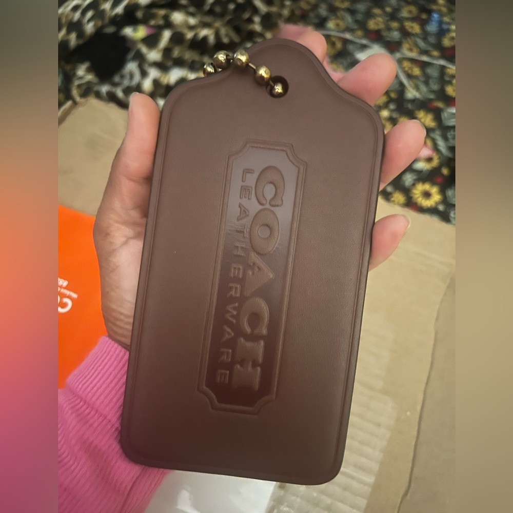 Coach xl hangtag